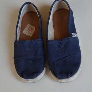 Toms Blue Moccasin Slip-On Shoes